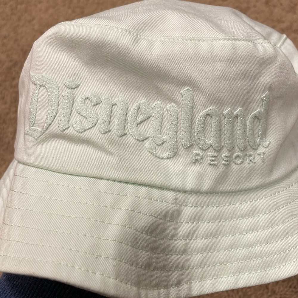 NWT Disneyland floppy hat